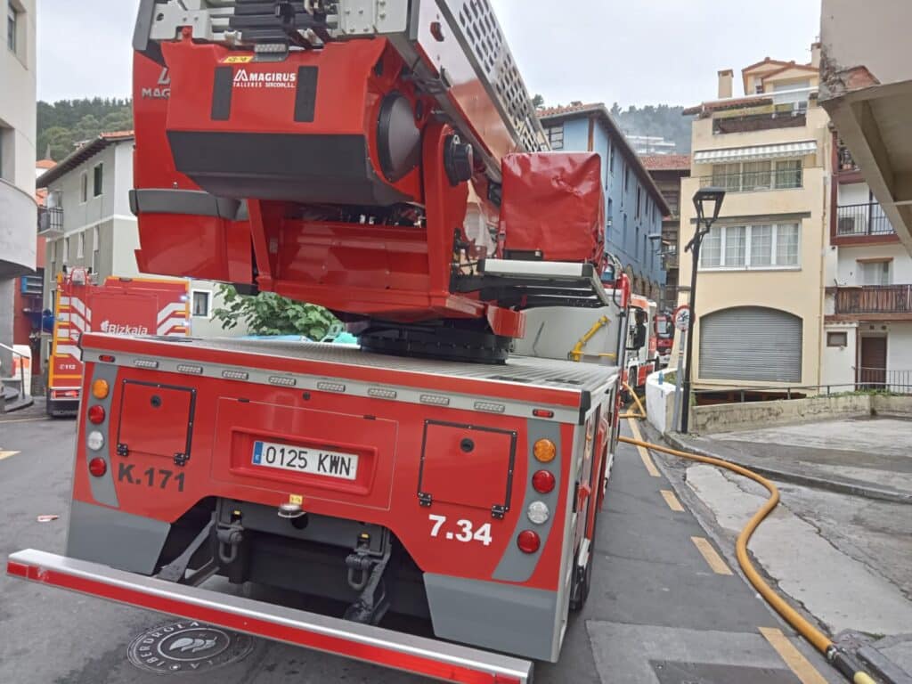 Dos heridos tras una explosión de gas en una vivienda en Andoain 8 Mutriku Dos heridos tras una explosión de gas en una vivienda en Andoain