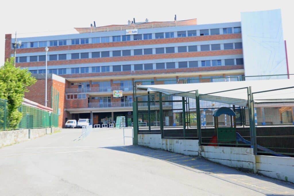 lasalle El Ayuntamiento realizará "una intervención especial" en el caso de las agresiones machistas en el colegio Lasalle