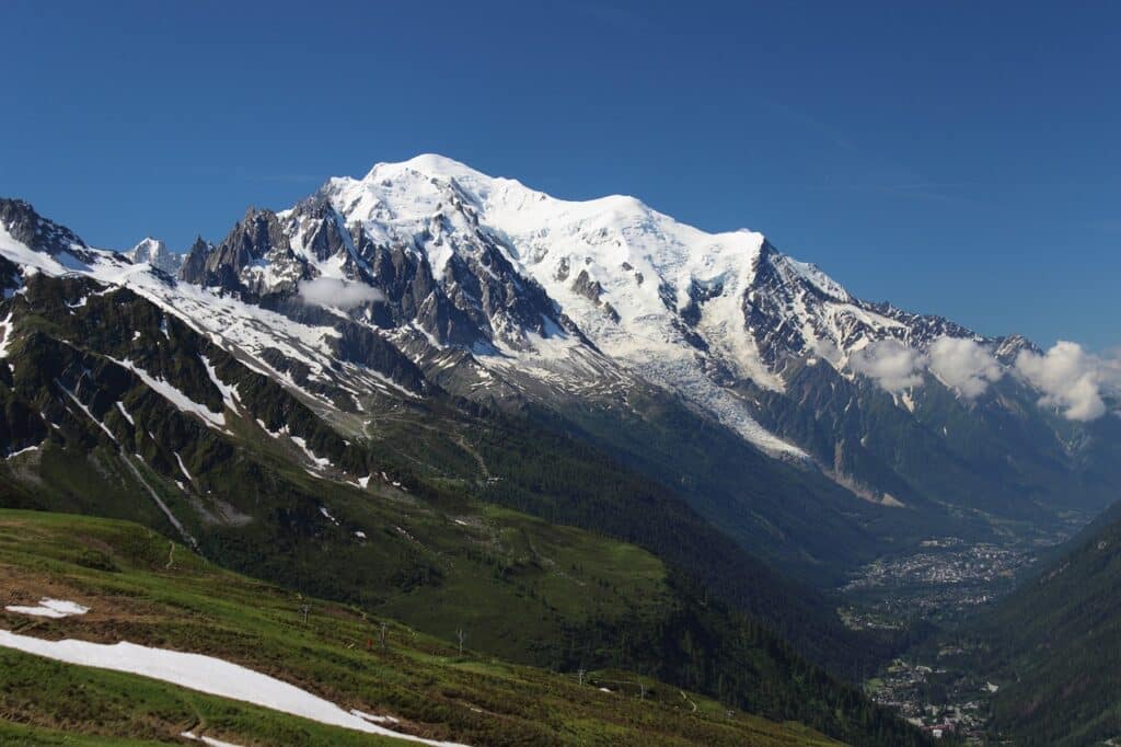 mont blanc 1527994 1280 Mueren dos montañeros gipuzkoanos cuando escalaban el macizo del Mont-Blanc du Tacul
