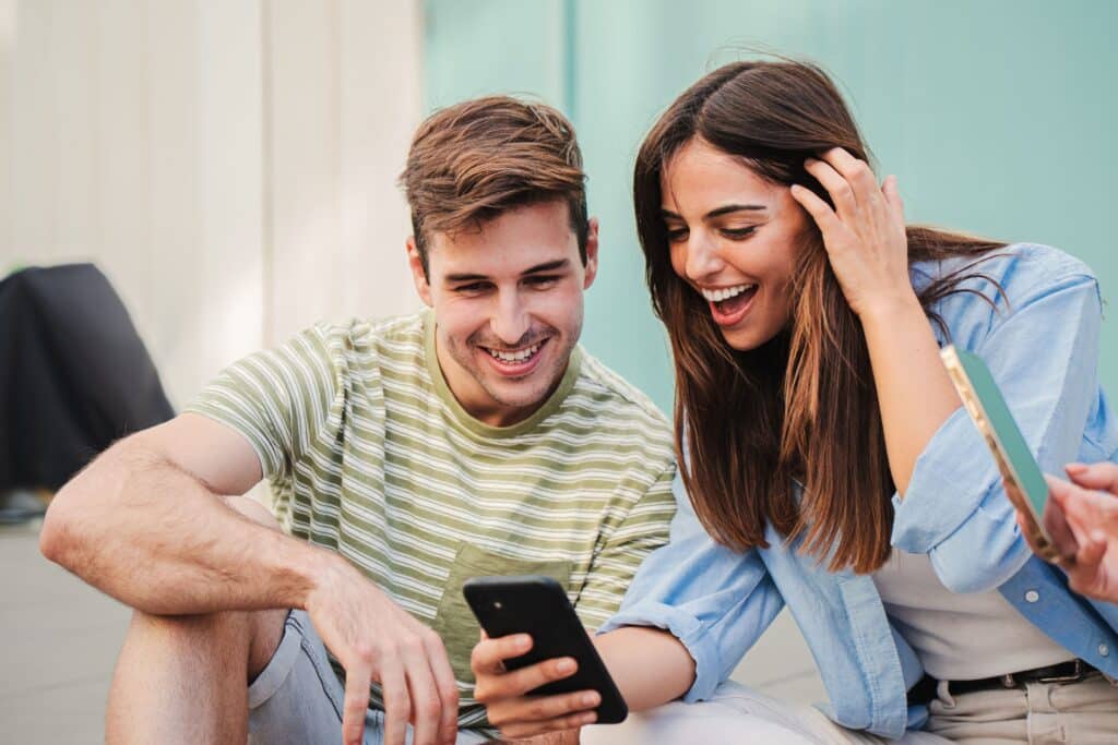 real 0933a737 1f11 46e2 b5d7 cc9b4170e01a Chatroulette: comunicación cómoda sin límites