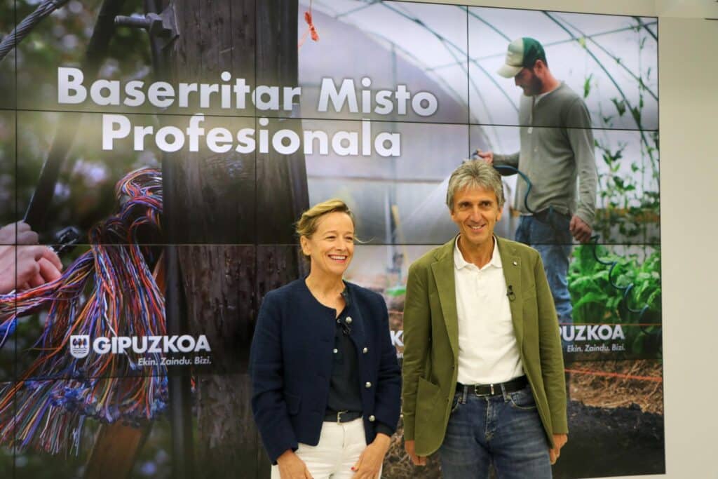 baserritarras Gipuzkoa presenta una iniciativa para compatibilizar el baserri con otra actividad profesional