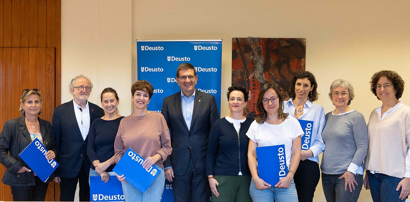 Deusto agradece la contribución de las entidades sociales que participan en el módulo de Formación en Valores 1 Deusto Deusto agradece la contribución de las entidades sociales que participan en el módulo de Formación en Valores