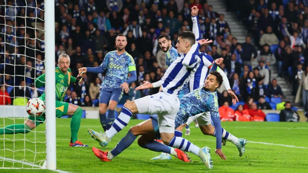 La Real vence al Ajax con una gran segunda parte (2-0) 2 RealAjax La Real vence al Ajax con una gran segunda parte (2-0)