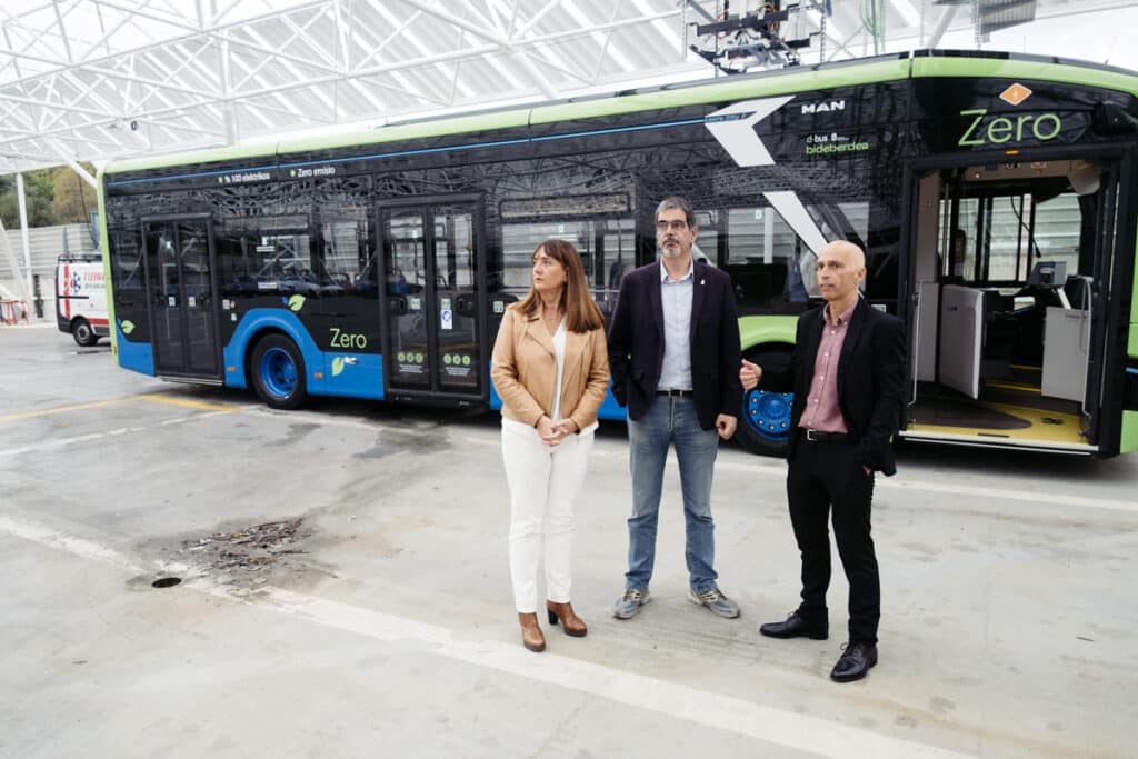 XE4S0386 Dbus vivirá de aquí a 2030 la mayor transformación de su historia para contar con una flota eléctrica 100%