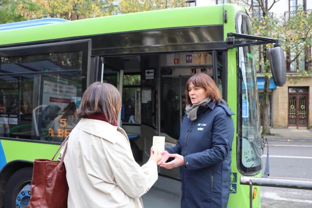 tips Campaña para mejorar la seguridad de los mayores en Dbus
