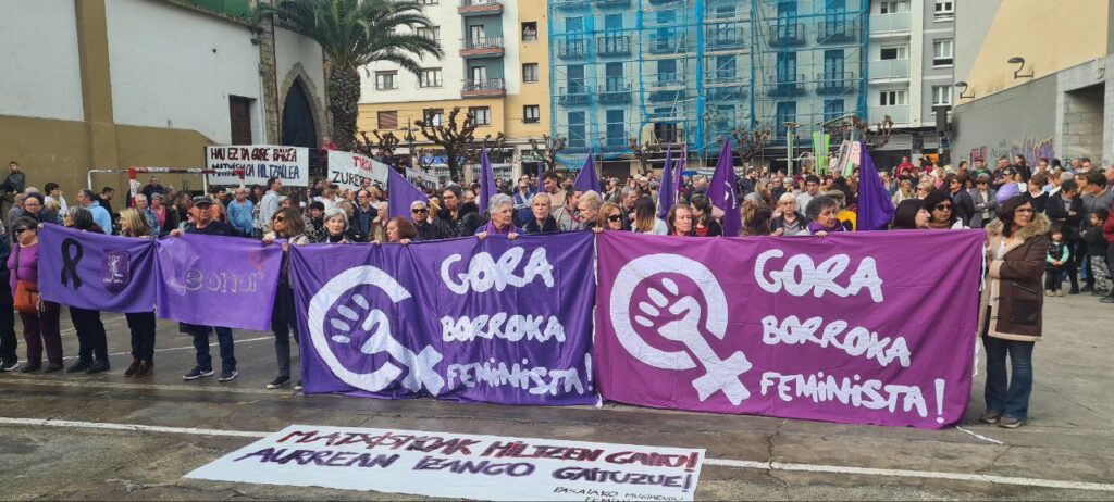 La mujer asesinada en Pasaia había denunciado a su agresor 2 Pasaiaconcentracion La mujer asesinada en Pasaia había denunciado a su agresor
