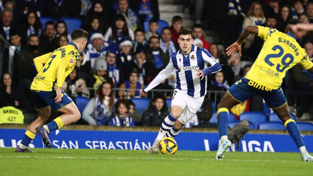 Las Palmas frena a la Real Sociedad (0-0) 2 RealLasPalmas Las Palmas frena a la Real Sociedad (0-0)