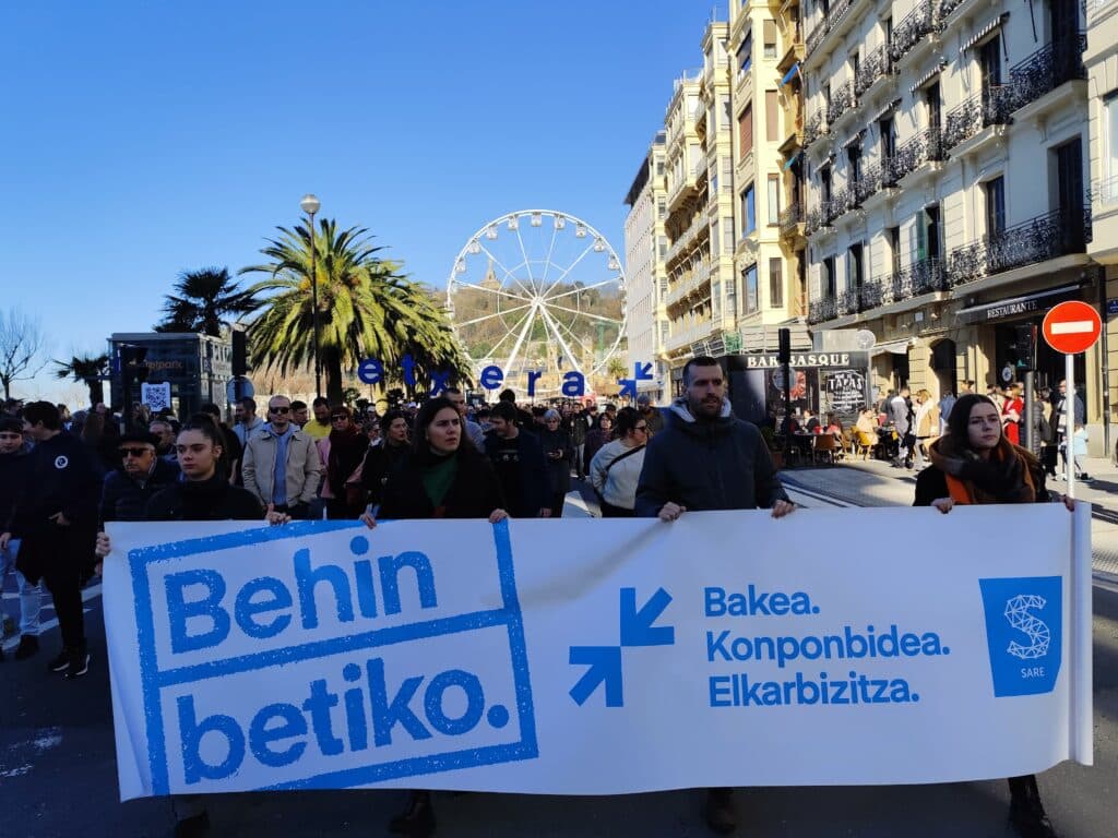 Sare Medio millar de manifestantes pide en Donostia la excarcelación de los presos de ETA