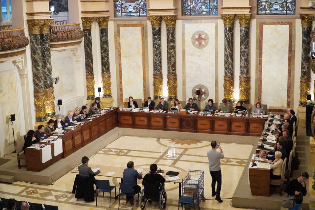 pleno Luz verde sin acuerdo con la oposición a las cuentas de Donostia para 2025
