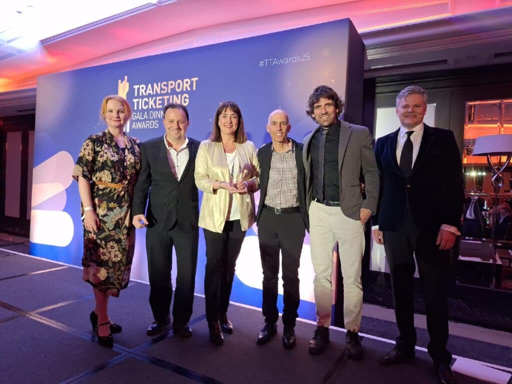 Dbuspremios Dbus, reconocida como empresa de transporte público con mejor sistema 'ticketing' del mundo