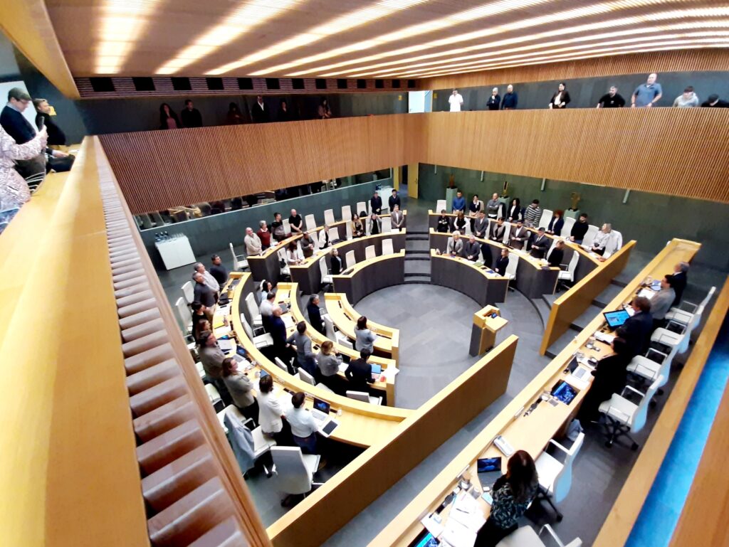 Las sentencias sobre el euskera dividen a PNV y PSE en las Juntas Generales de Gipuzkoa 2 juntas generales Las sentencias sobre el euskera dividen a PNV y PSE en las Juntas Generales de Gipuzkoa