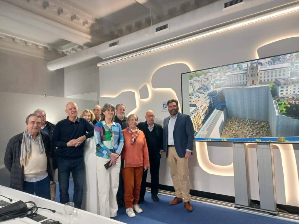 La licencia del centro comercial de San Bartolomé sigue vigente, critica la plataforma vecinal 2 WhatsApp Image 2025 04 02 at 12.06.26 La licencia del centro comercial de San Bartolomé sigue vigente, critica la plataforma vecinal