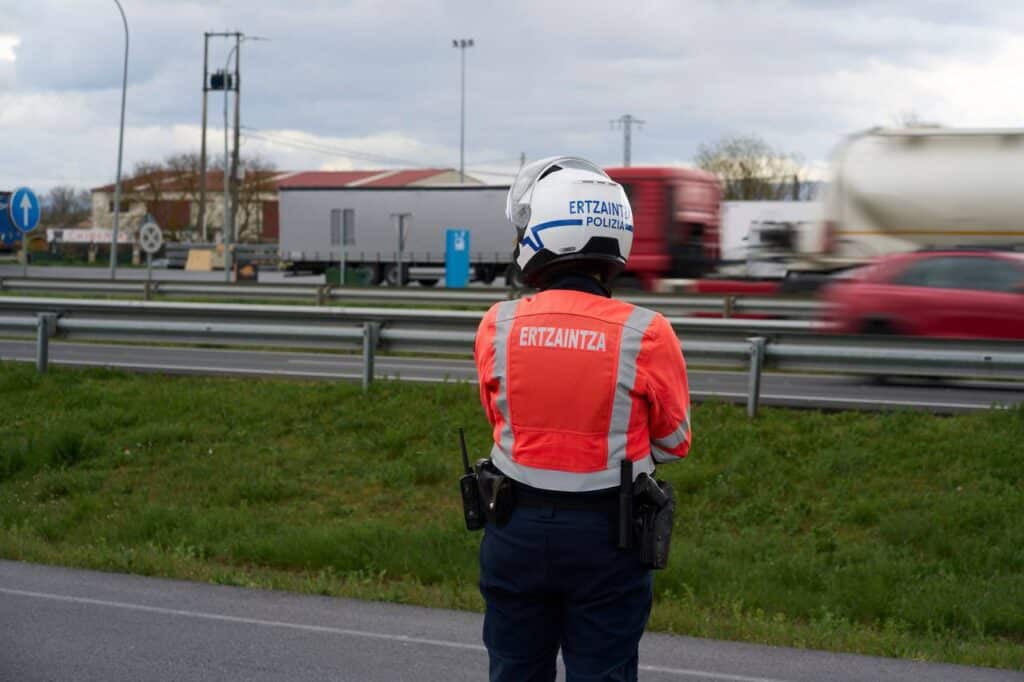 Velocidad2 Fallece un motorista de 54 años en un accidente en la AP-8 a su paso por Zarautz
