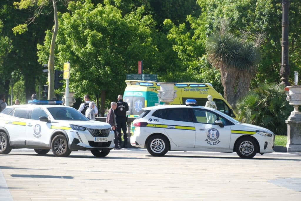 WhatsApp Image 2025 05 25 at 10.13.00 Dos motoristas graves tras una colisión con un coche en Donostia