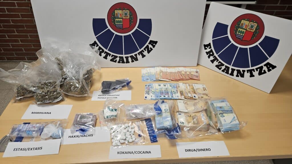 droga Detenido en Errenteria con más de 200 gramos de cocaína, éxtasis y 44.000 euros en efectivo