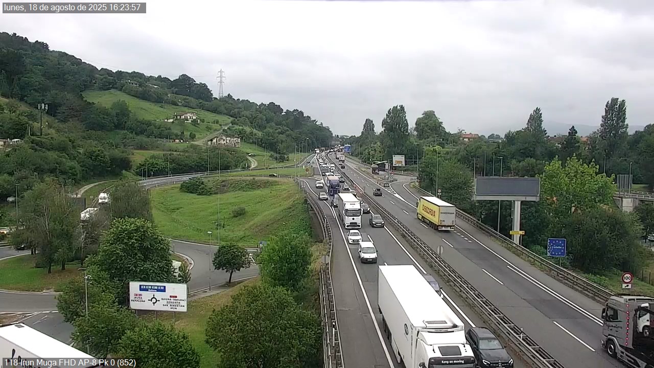 IrunMuga Retenciones de 8 kilómetros en la AP-8 a partir de la frontera con Francia