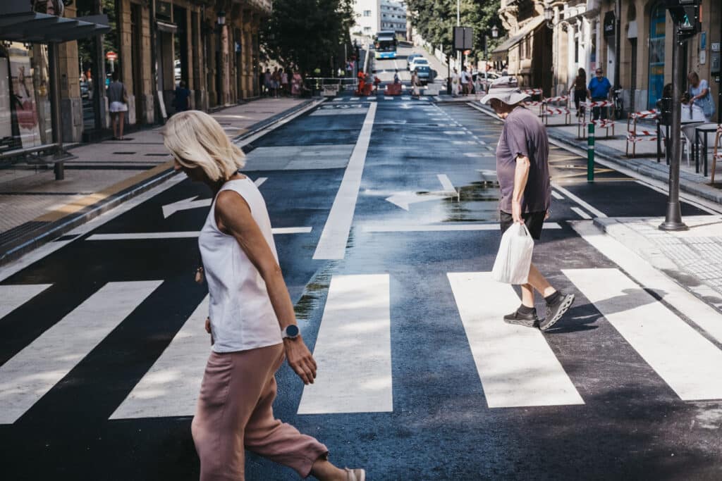 XE4S2667 (Fotos) La calle San Bartolomé, por fin 'limpia'
