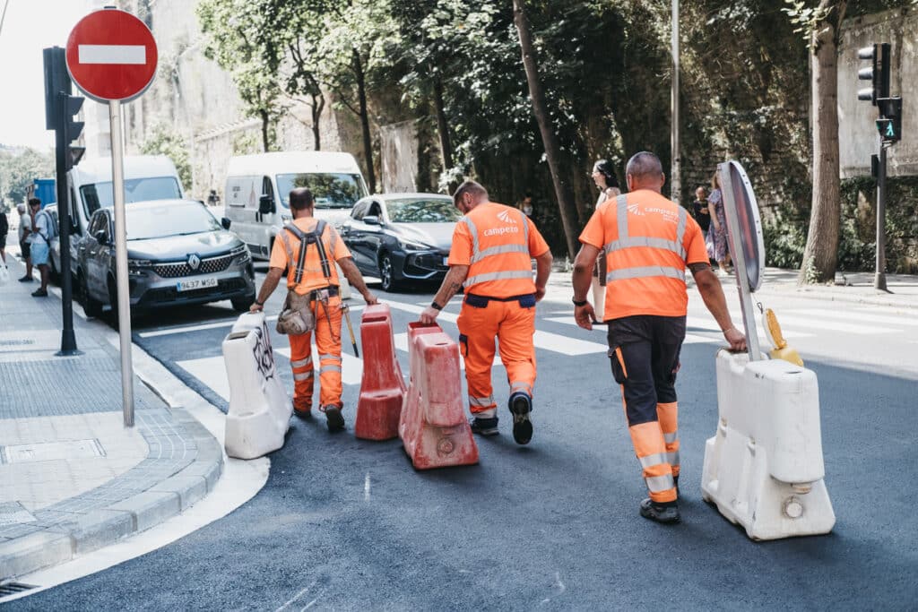 XE4S2715 (Fotos) La calle San Bartolomé, por fin 'limpia'