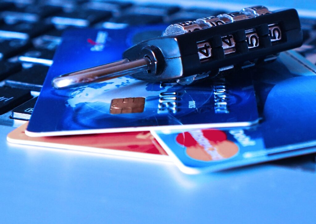 credit card 1591492 1280 Arrestado por pagar en varios hoteles de Donostia con datos bancarios robados