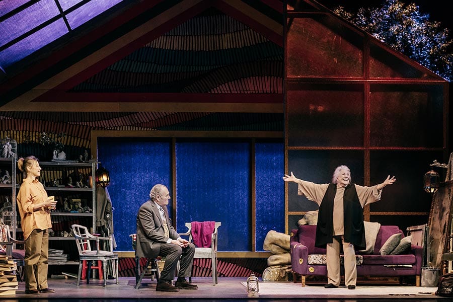 Lola Herrera vuelve al Victoria Eugenia con Camino a La Meca acompañada por su hija Natalia Dicenta 1 lola Lola Herrera vuelve al Victoria Eugenia con Camino a La Meca acompañada por su hija Natalia Dicenta