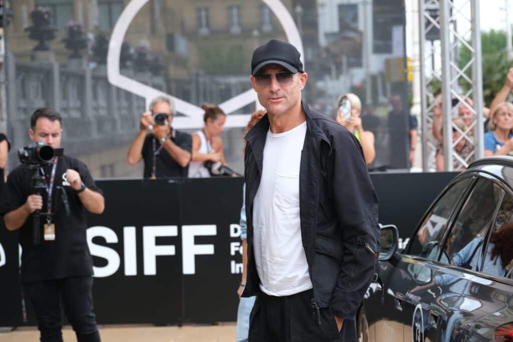 WhatsApp Image 2025 09 19 at 15.03.10 1 (Fotos) De Juliette Binoche a Bárbara Lennie en una intensa mañana de llegadas al Festival de San Sebastián