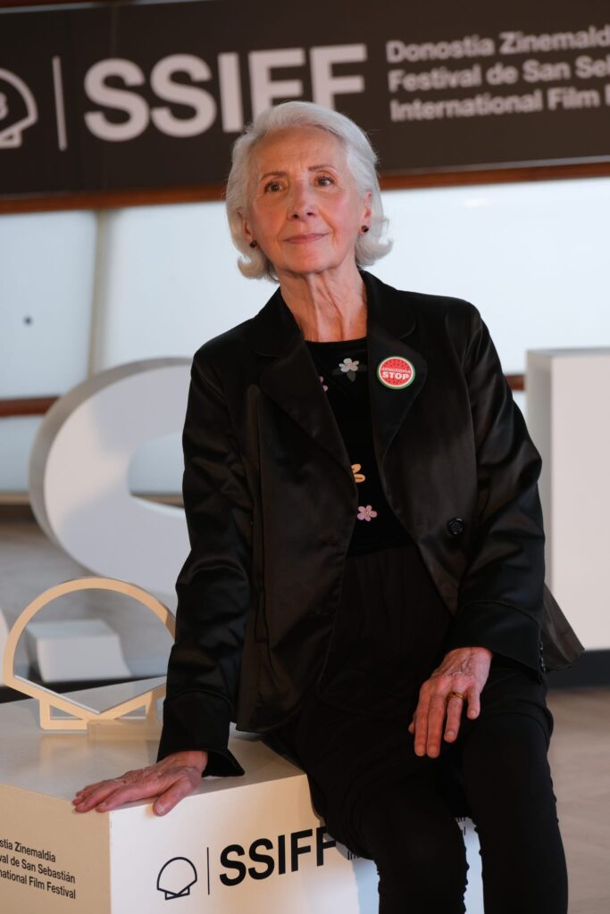 WhatsApp Image 2025 09 22 at 10.56.36 2 Alauda Ruiz de Azúa: "Los domingos es una película de preguntas complejas. Yo solo las lanzo"