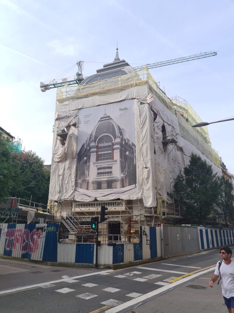 Áncora lamenta que el Bellas Artes "es un decorado falso", "una reconstrucción" 2 WhatsApp Image 2025 09 27 at 17.33.39 Áncora lamenta que el Bellas Artes "es un decorado falso", "una reconstrucción"