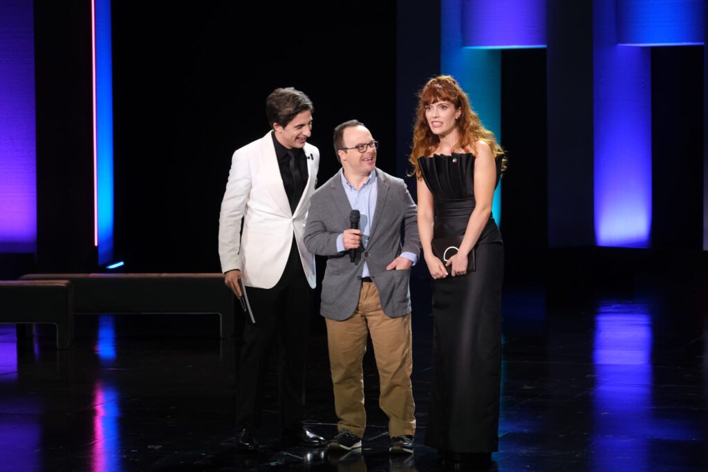 WhatsApp Image 2025 09 27 at 21.23.20 (Fotos) 'Los domingos', Concha de Oro en San Sebastián