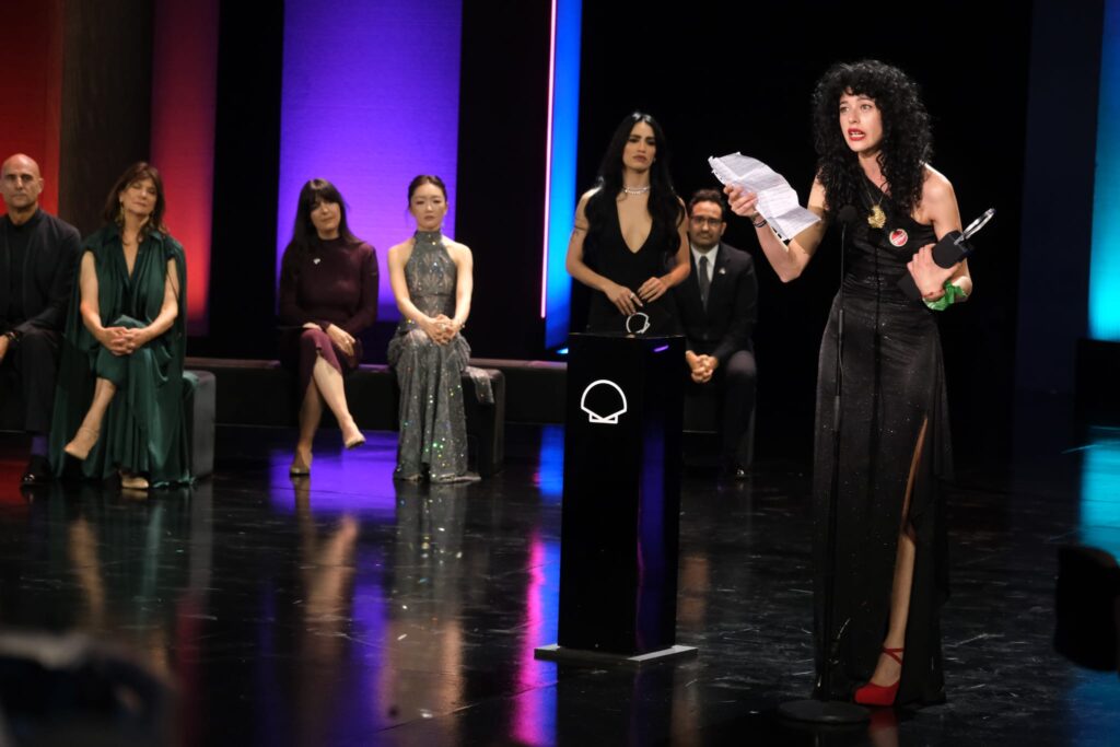 WhatsApp Image 2025 09 27 at 22.03.49 (Fotos) 'Los domingos', Concha de Oro en San Sebastián