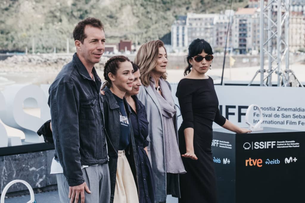 XE4S0524 El Zinemaldi acoge 'Las corrientes', sobre salud mental y apariencias