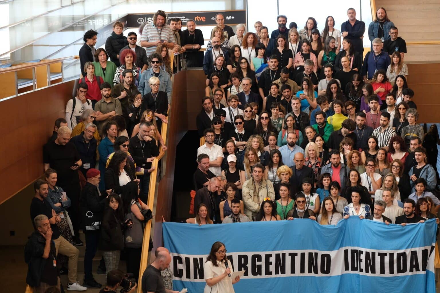 cine argentino "Que tres películas de Argentina compitan en San Sebastián es muy engañoso"