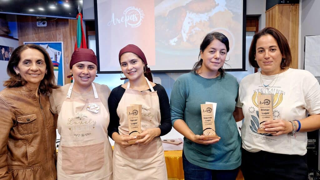 Éxito del Concurso de Arepas de Euskadi, que ya prepara nuevas ediciones en Donostia 5 Ganadoras del evento 1 Éxito del Concurso de Arepas de Euskadi, que ya prepara nuevas ediciones en Donostia