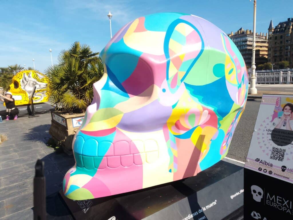 WhatsApp Image 2025 10 01 at 13.14.26 (Fotos) Donostia acoge la exposición Mexicráneos hasta el 2 de noviembre