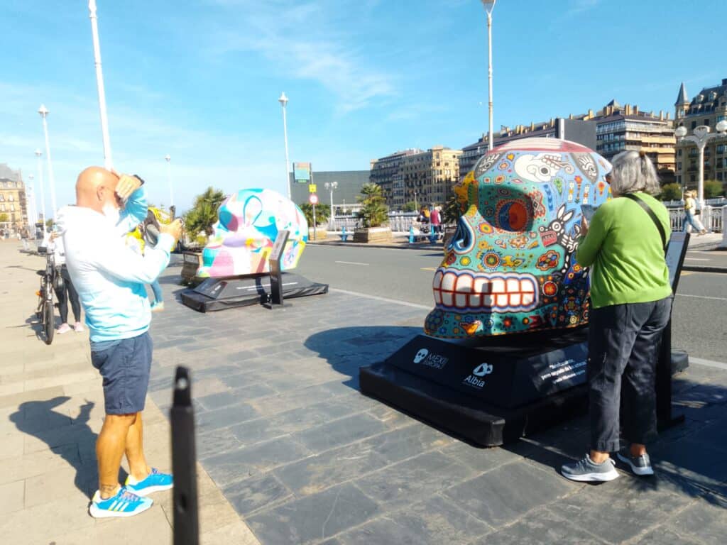 WhatsApp Image 2025 10 01 at 13.14.28 (Fotos) Donostia acoge la exposición Mexicráneos hasta el 2 de noviembre