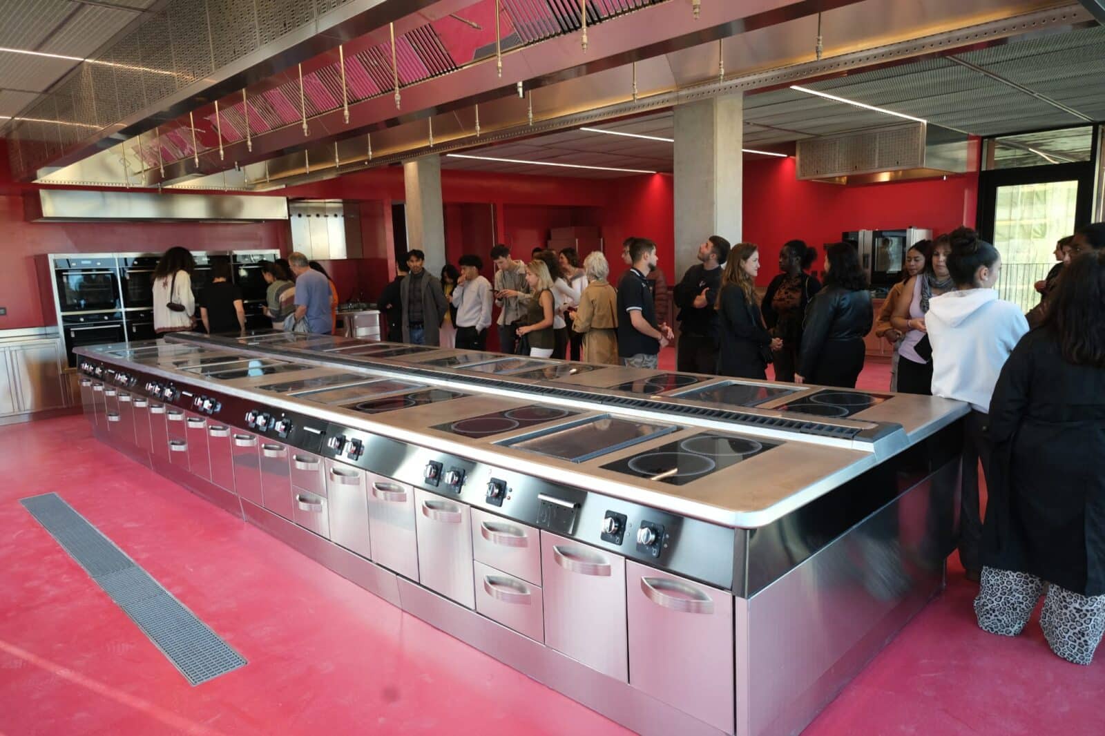 WhatsApp Image 2025 10 17 at 10.13.24 El GOe de Gros abre sus puertas y muestra sus recovecos (FOTOS)