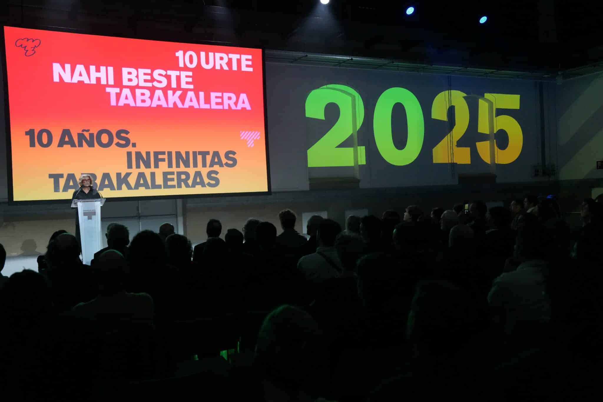 102 scaled Tabakalera cierra su décimo aniversario con un acto institucional y una instalación de luz y sonido en la sala Prisma