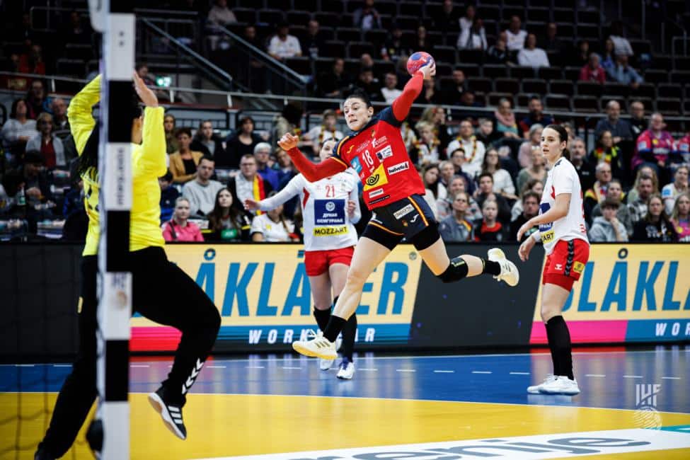 Gaur hasiko da 2026ko Erreginaren Koparako abonuen salmenta, Illunbe emakumezkoen eskubaloiaren hiriburu bihurtuko duena 1 BeraBera Gaur hasiko da 2026ko Erreginaren Koparako abonuen salmenta, Illunbe emakumezkoen eskubaloiaren hiriburu bihurtuko duena