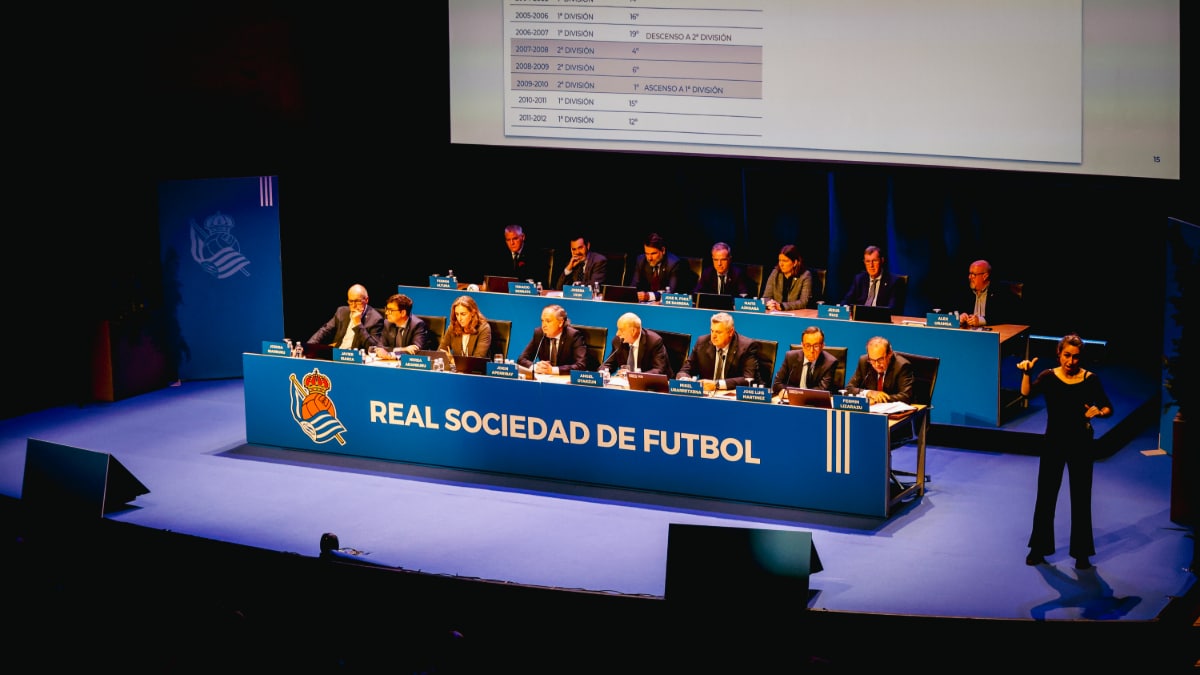 Foto Junta 9 La Real Sociedad aprueba un presupuesto de 160 millones de euros para el presente curso