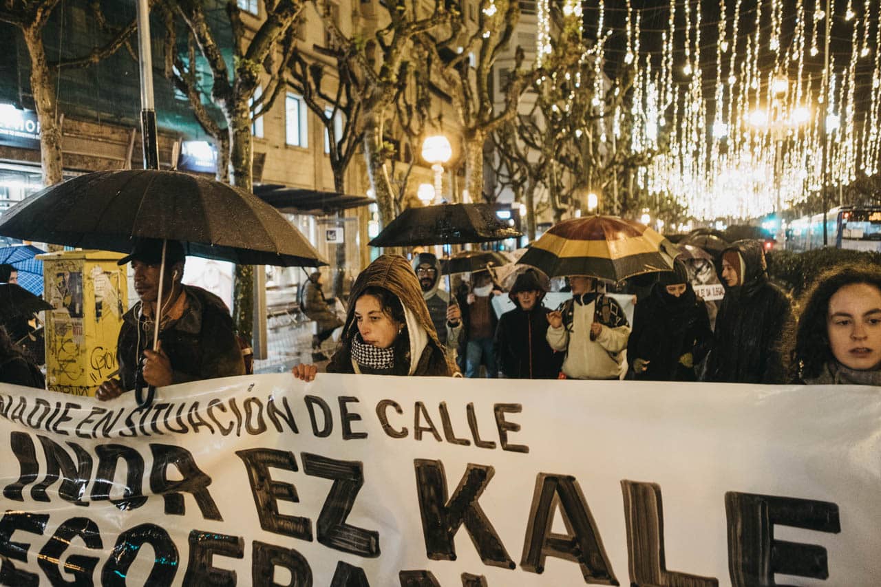 XE3S6576 Protesta tras el desalojo de Martutene: “Nadie en situación de calle”