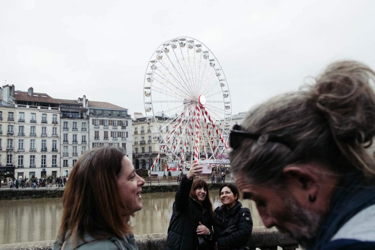 XE3S6676 (Fotos) Bayona, punto de encuentro navideño para los gipuzkoanos en el puente