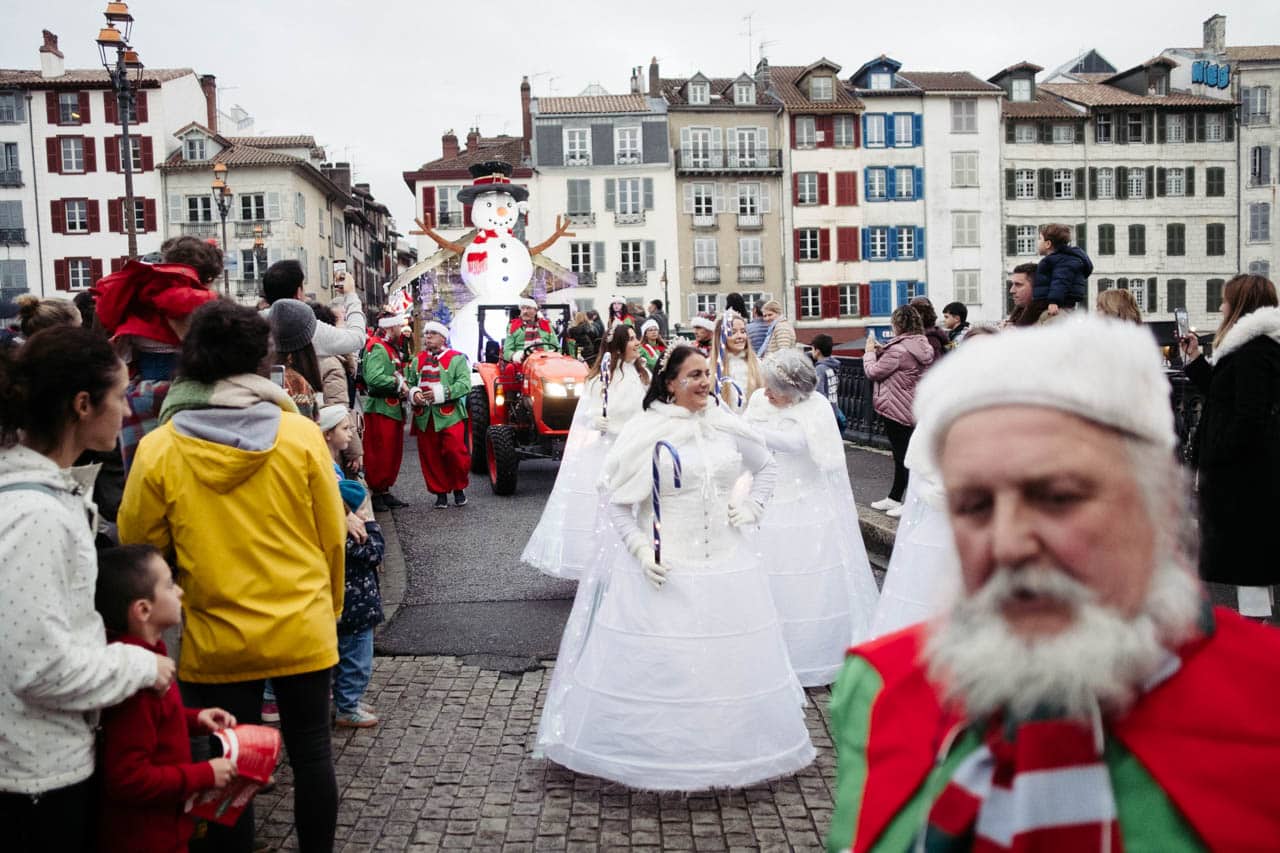 XE3S6705 (Fotos) Bayona, punto de encuentro navideño para los gipuzkoanos en el puente