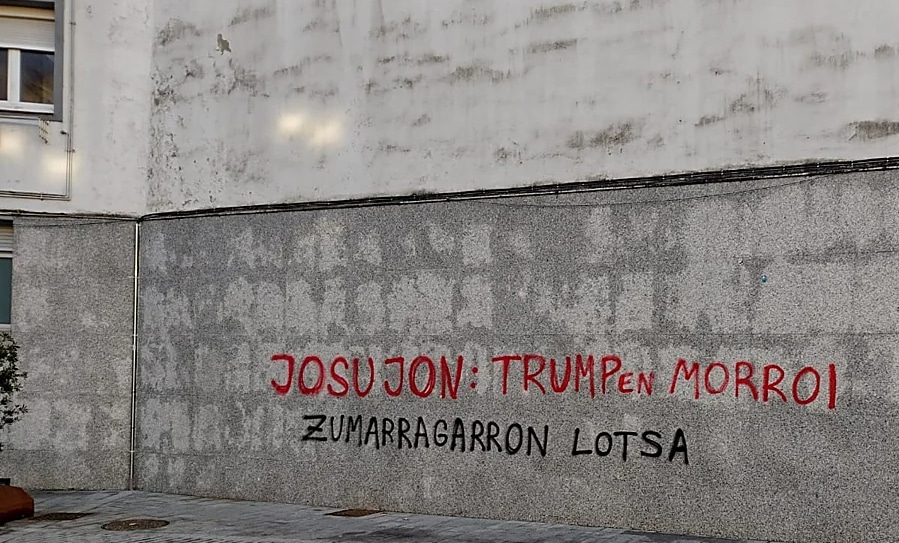 JosuJon Denuncian la aparición de una pintada contra Josu Jon Imaz en Zumarraga