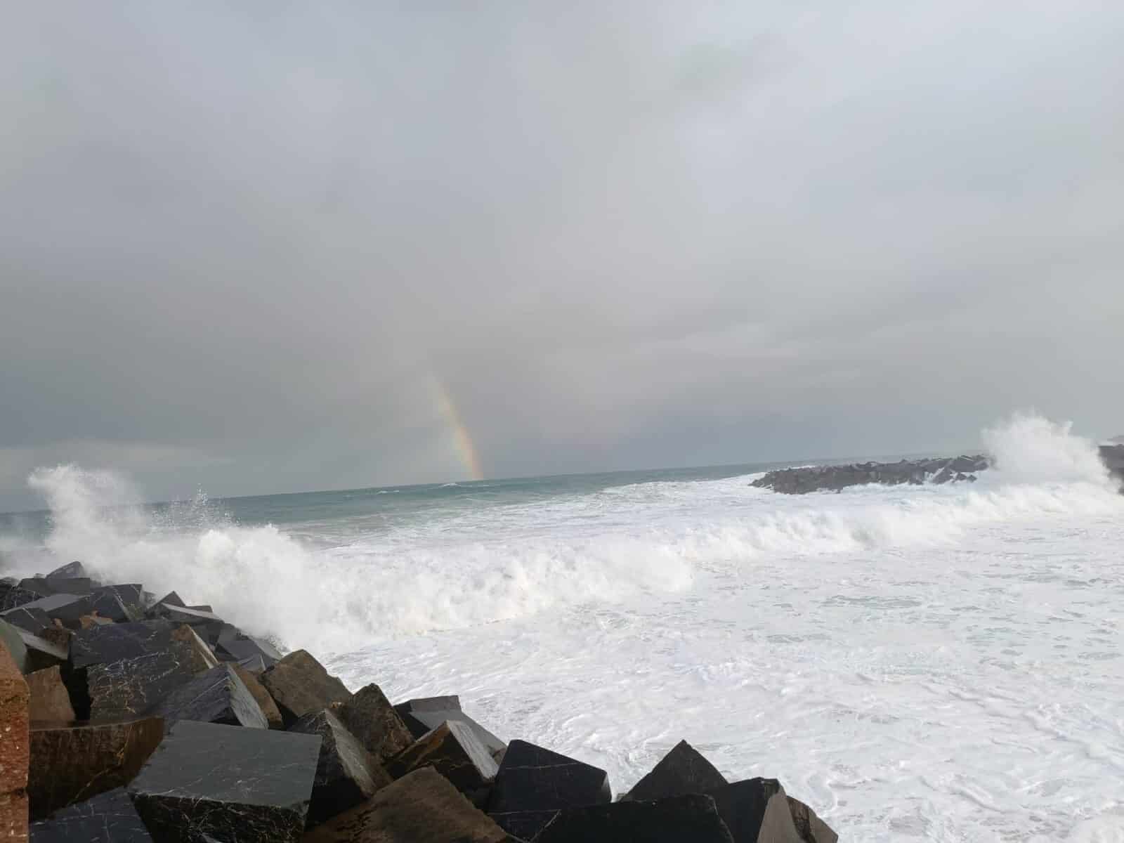WhatsApp Image 2026-01-09 at 10.11.45 WhatsApp Image 2026 01 09 at 10.11.45 (Fotos y vídeo) La borrasca Goretti sacude con fuerza la costa donostiarra