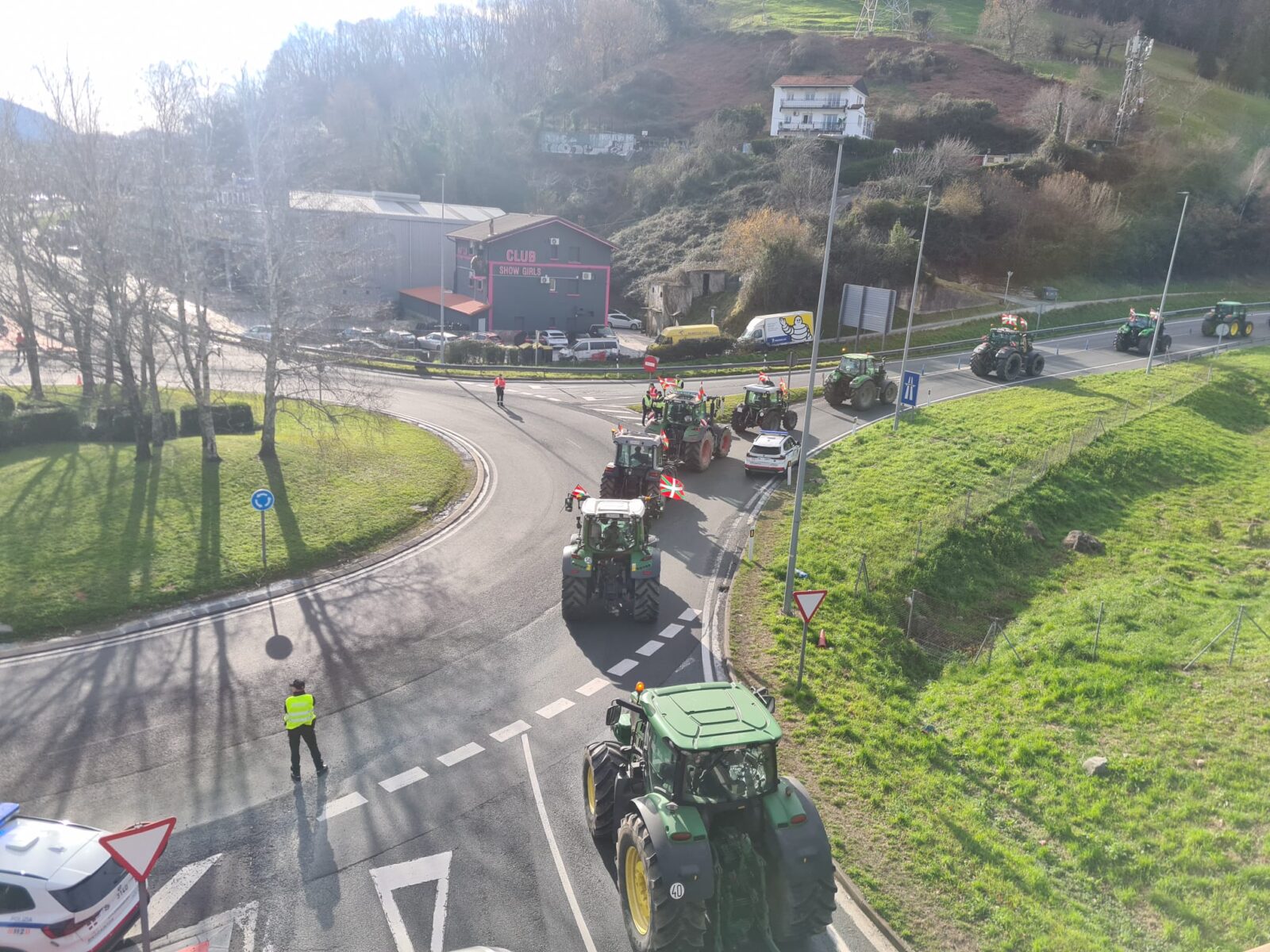 WhatsApp Image 2026 01 15 at 11.48.31 Ganaderos de Euskadi y Navarra denuncian en Irun el “desamparo” ante la dermatosis y el Mercosur