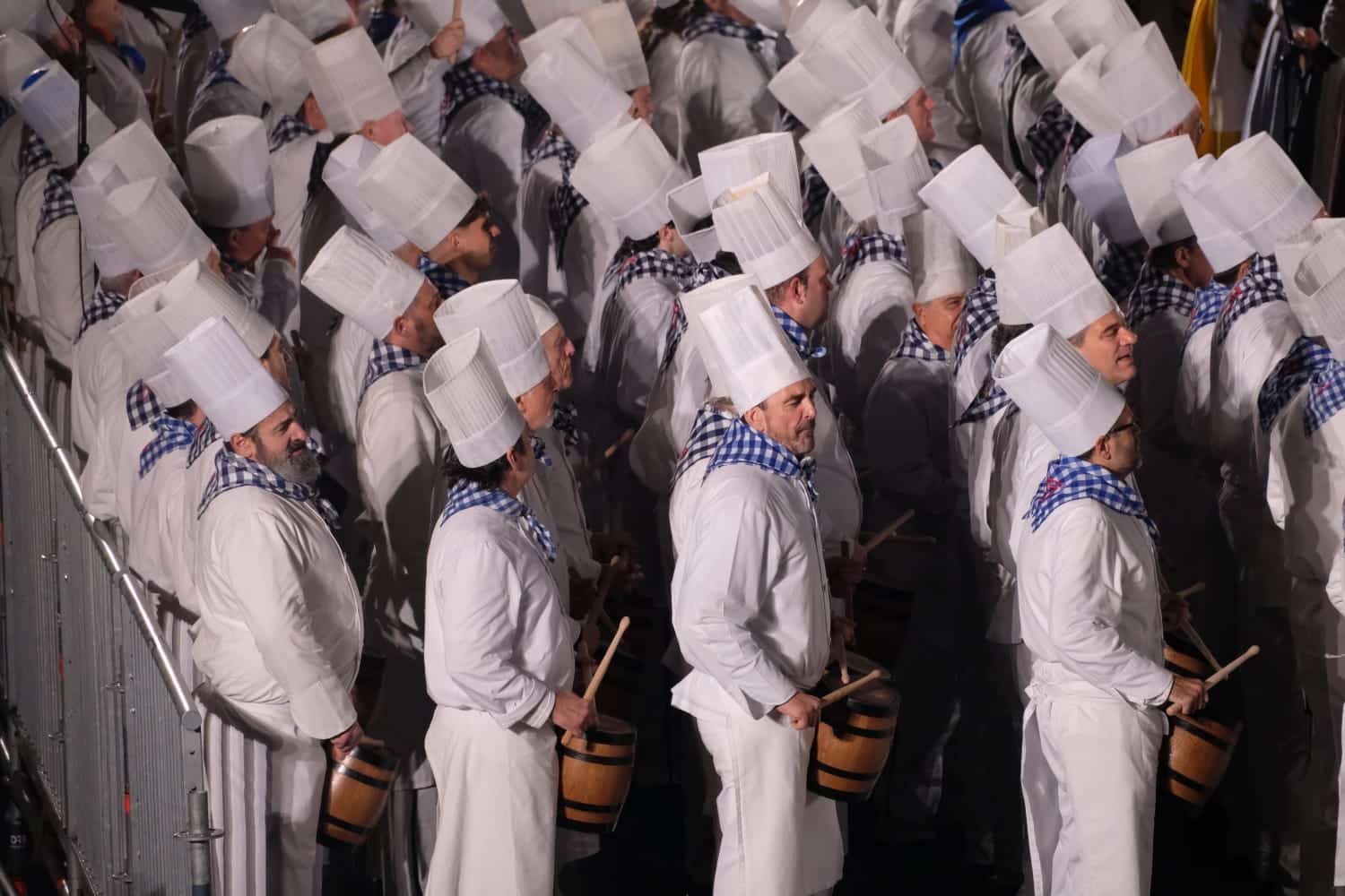 WhatsApp Image 2026-01-20 at 00.25.59 (1) WhatsApp Image 2026 01 20 at 00.25.59 1 (Fotos) Estalla la fiesta en Donostia a golpe de tambores