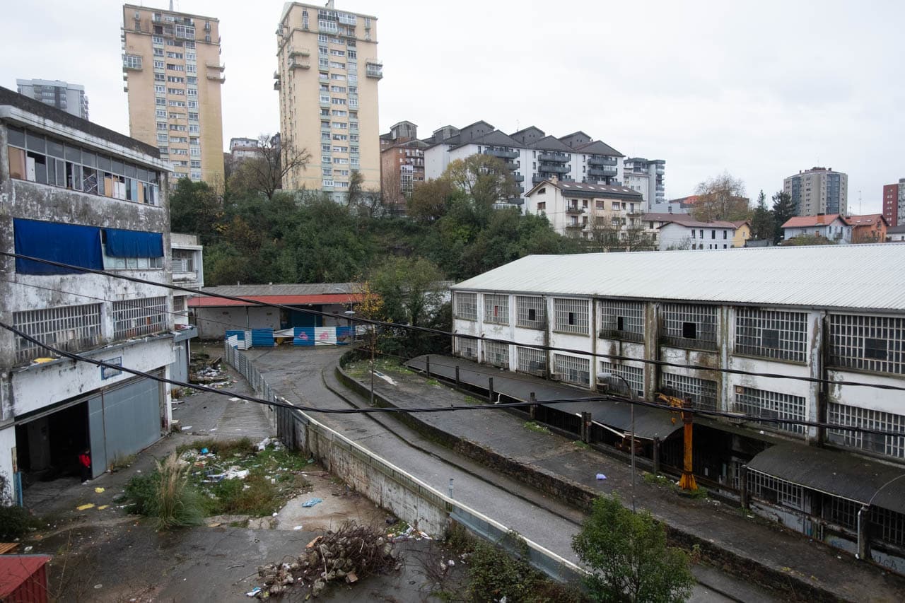El Ayuntamiento acelera los trámites para demoler la antigua Zardoya Otis en Herrera 1 XE3S5599 El Ayuntamiento acelera los trámites para demoler la antigua Zardoya Otis en Herrera