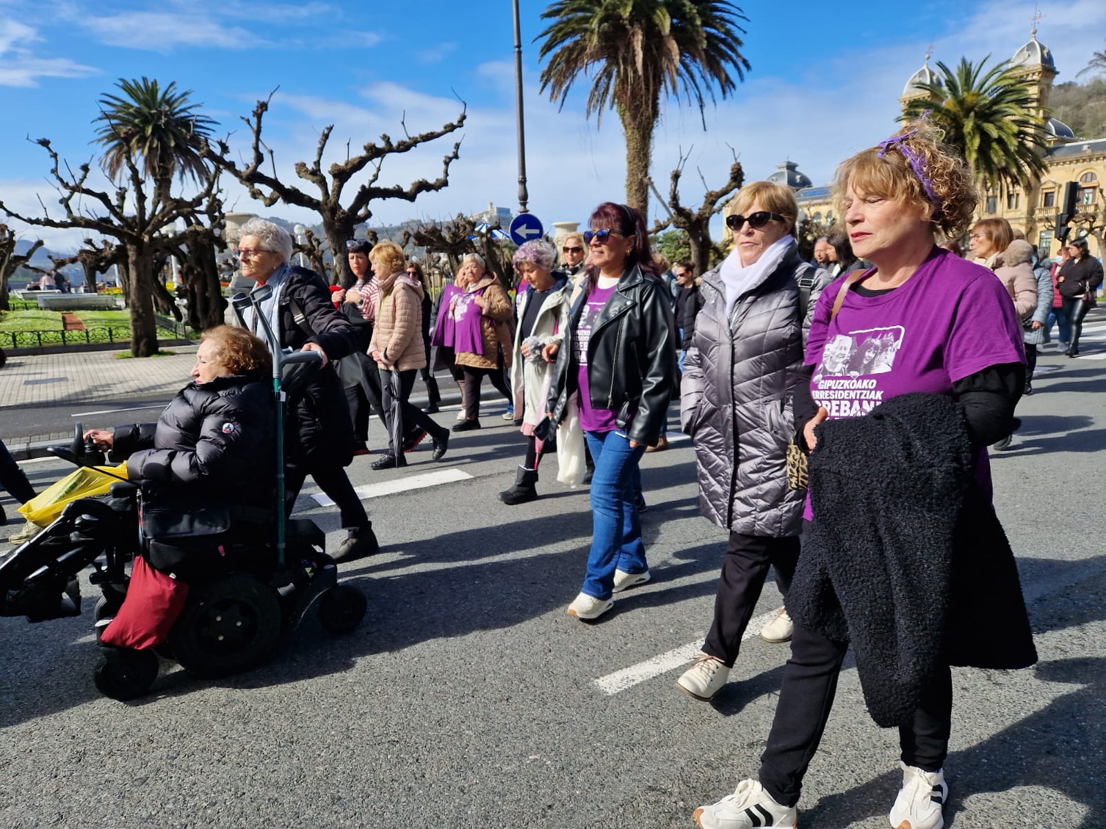 WhatsApp Image 2026 02 28 at 14.10.12 Cientos de personas exigen en Donostia la implicación de la Diputación en el conflicto de las residencias