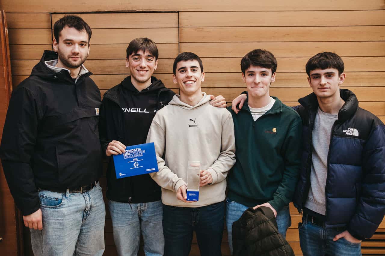 Jóvenes que proyectan la ciudad: EKOPAY y JELLYBOT ganan el Donostia Innovation Challenge 2 XE3S0343 Jóvenes que proyectan la ciudad: EKOPAY y JELLYBOT ganan el Donostia Innovation Challenge