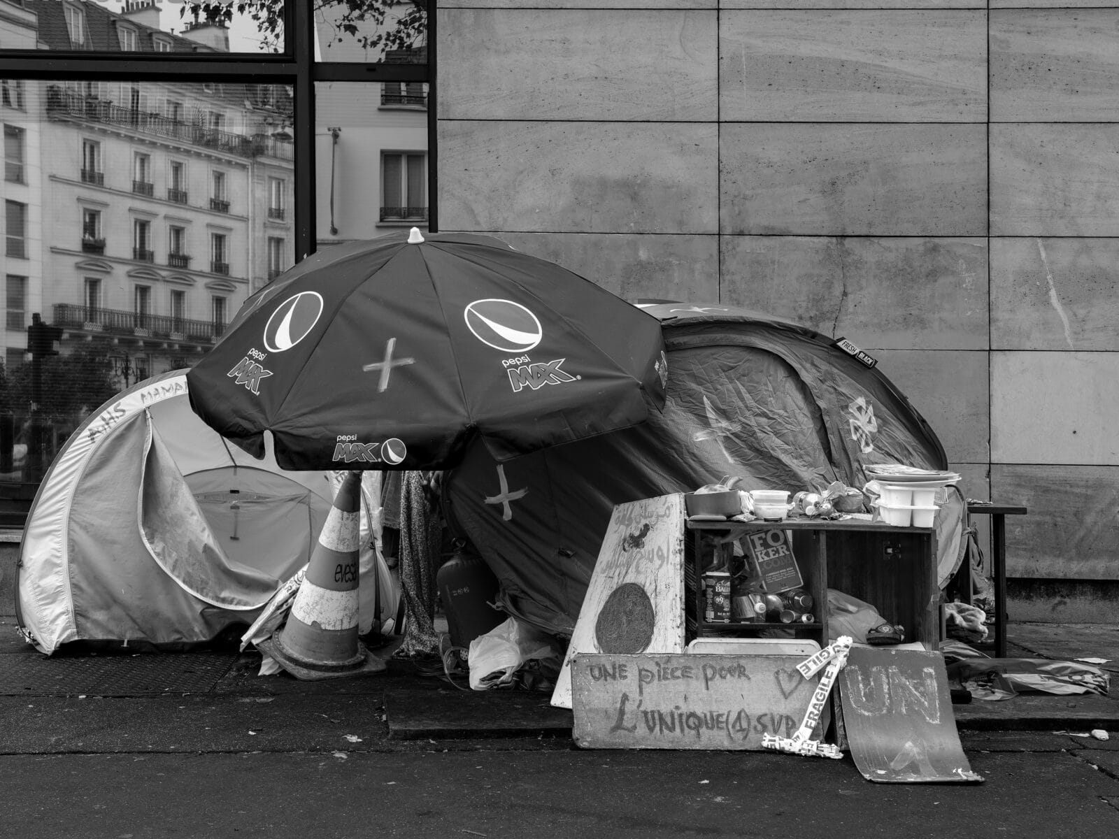 Peripatetic Studies- Bivouac_01 Peripatetic Studies Bivouac 01 Kutxa Fundazioa presenta la exposición ‘Urban Morphologies’ de Jon Gorospe en Artegunea