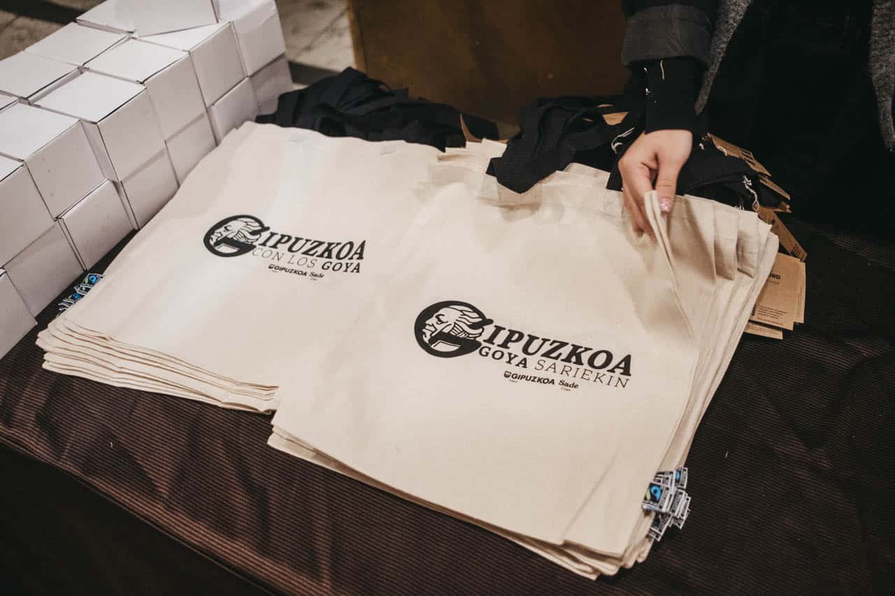 XE3S5794 Donostia vive los Goya en comunidad desde los Cines Príncipe